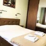 веирас Apartament *